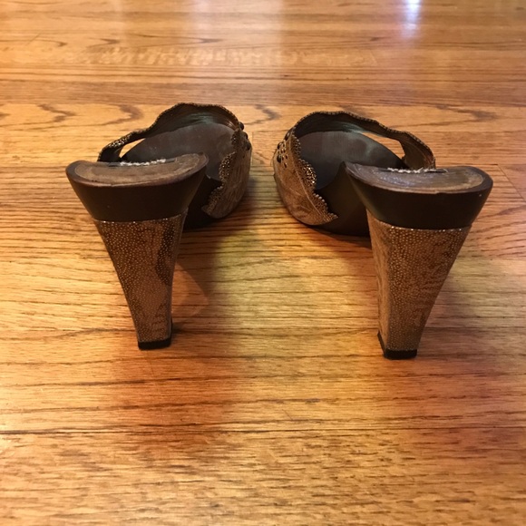 STUART WEITZMAN Leopard Print Sandal - Picture 3 of 5